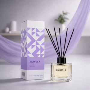 Bargello Very Lila parfum d’ambiance 50 ml avec boîte blanche et violette et diffuseur à bâtonnets noir