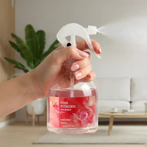 Bargello Pink Powder Home Spray 485 ml parfum d’ambiance rose dans un intérieur lumineux et raffiné